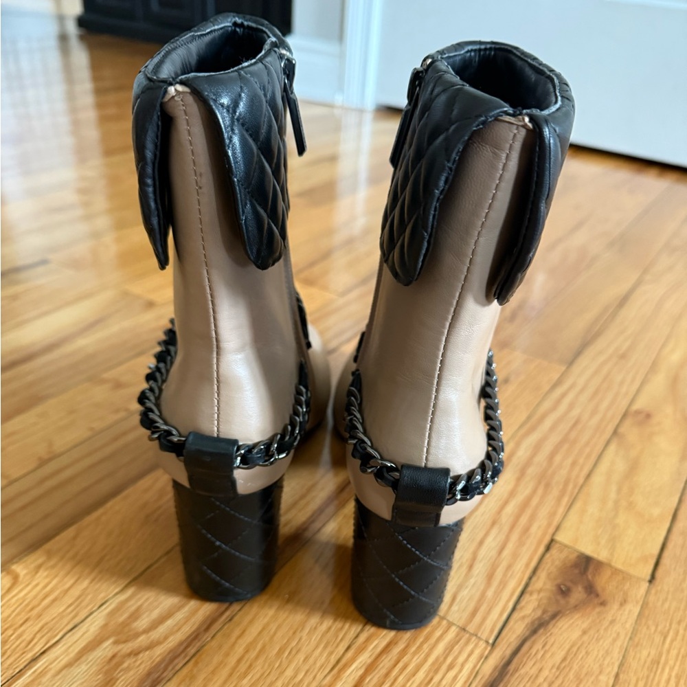 Karl Lagerfeld Beige and Black Ankle Boots - Size 11 - Picture 3 of 5